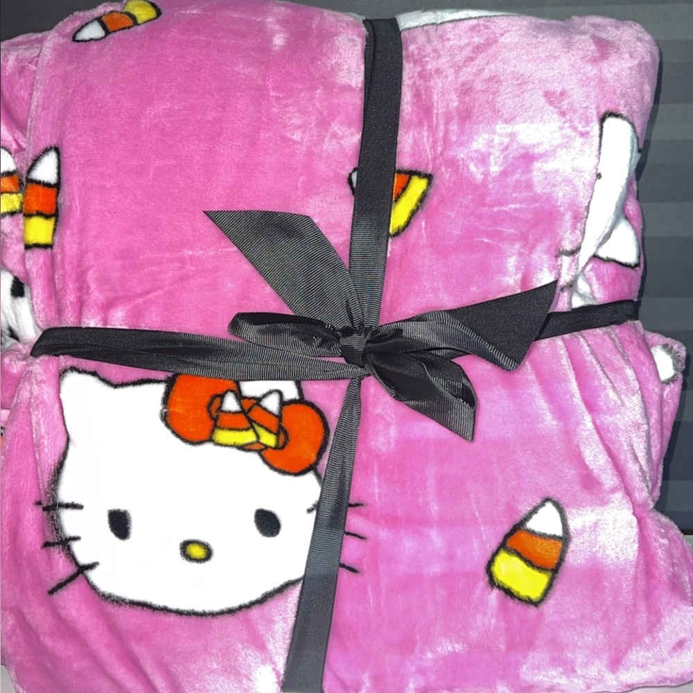 Hello Kitty Candy Corn Twin Size Blanket